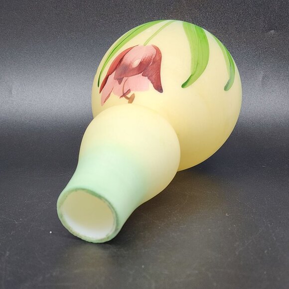 Antique Milk Glass Vase Hand Painted Yellow with Tulip Flower 8" Westmoreland - Picture 8 of 10